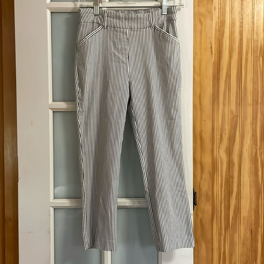 Eliane Rose stretchy dress/casual capris.